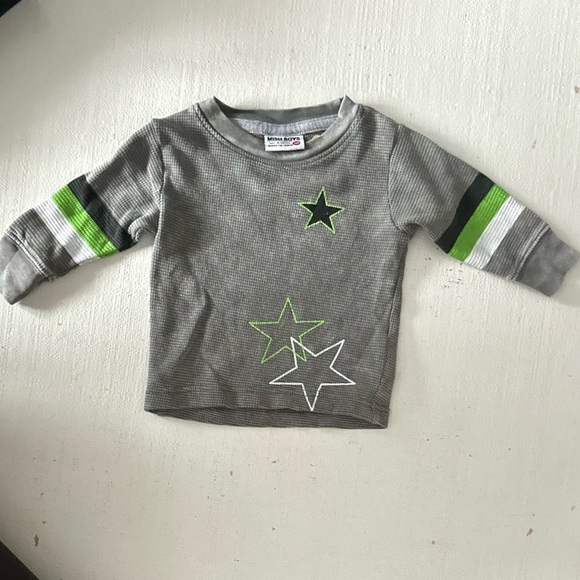 mish boys Other - Designer Mish Boys Gray Waffle Knit Shirt with Star Accents